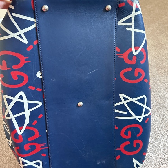 Gucci Ghost Duffle Bag - Picture 4 of 14